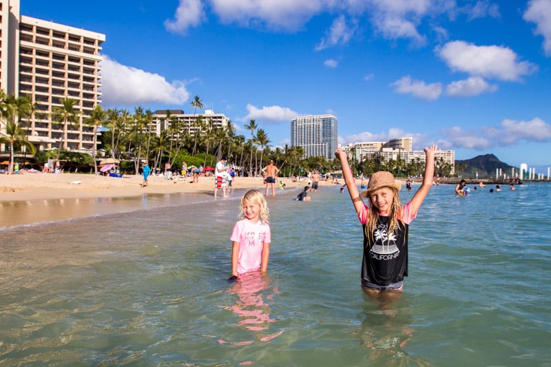 Caz and Craig Makepeace, from yTravelBlog, a married couple from Australia have lived in five countries and traveled to 52 of them. Here's how they travel blog!
